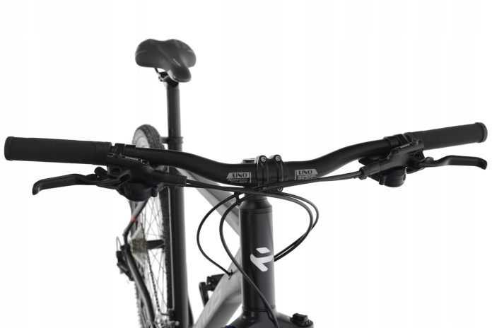 11_R24 _R KANDS 28 CRS 1200 CROSS M19 CZARNY MAT.jpg