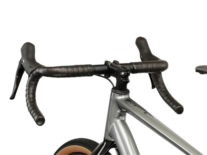 Rower 28 Gravel KROSS ESKER 5.0 GRX rama S 46 cm szary - grafitowy KREK5Z28X19U008554 R25 (4).jpg