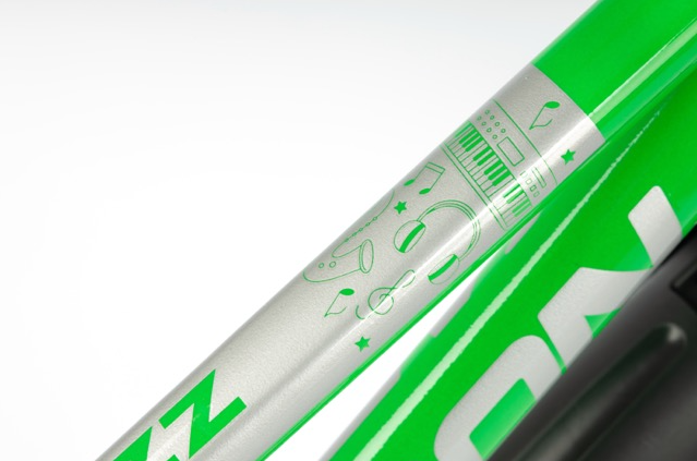 4_Rower dziecięcy 18" KARBON JAZZ zielony - neonowy R25.png
