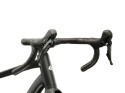 KREK6Z28X20U010059_KR_Esker_6.0_U_28_L_cza_bia_p_21_544b.jpg