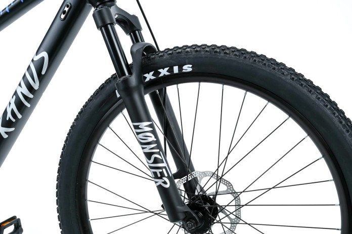 6_Rower MTB 26" KANDS MONSTER 2XT rama 15" czarny - niebieski R26.jpg