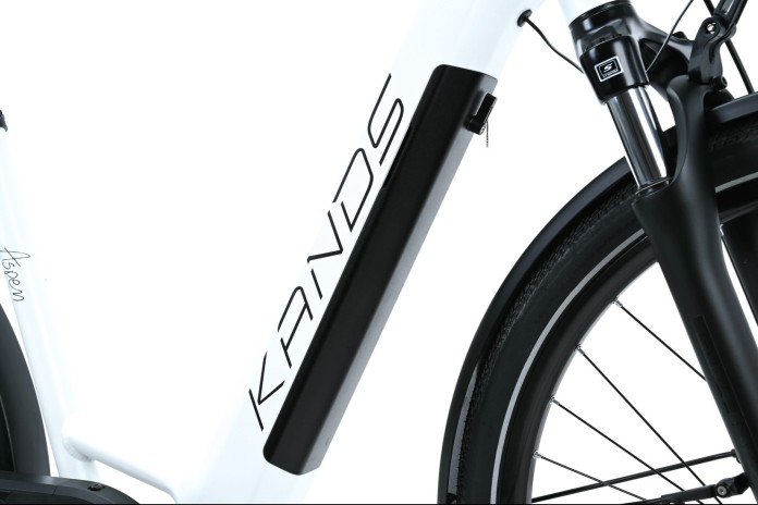 4_Rower trekkingowy ELEKTRYCZNY 28" KANDS ASPEN rama 18" biały R26.jpg