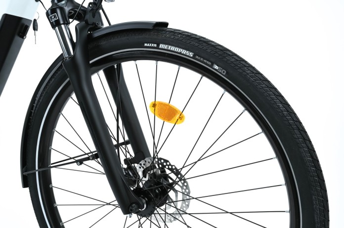 7_Rower trekkingowy ELEKTRYCZNY 28" KANDS ASPEN rama 18" biały R26.jpg