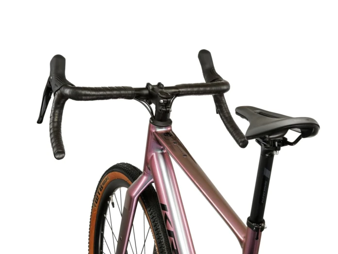 4_Rower 28" Gravel KROSS ESKER 6.0 rama XL 21" kameleon - czarny R26.jpg