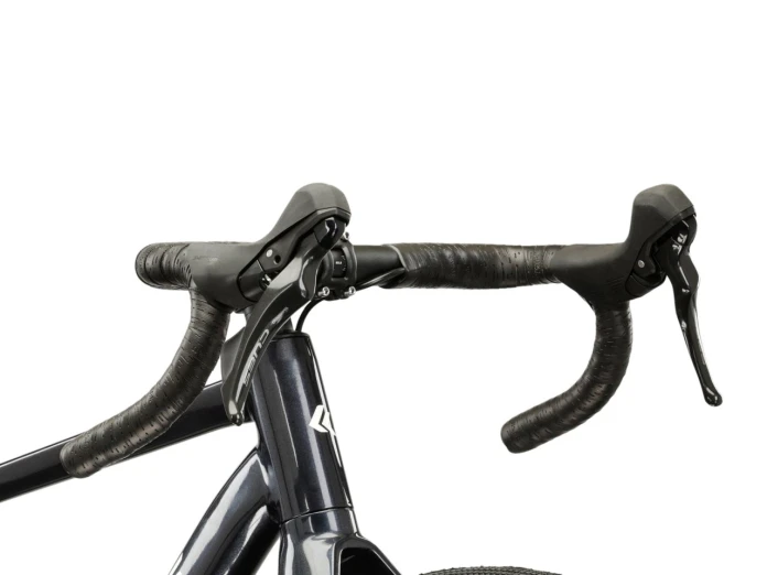 6_Rower 28" Gravel KROSS ESKER 2.0 rama XS 17" grafitowy - biały R26.jpg